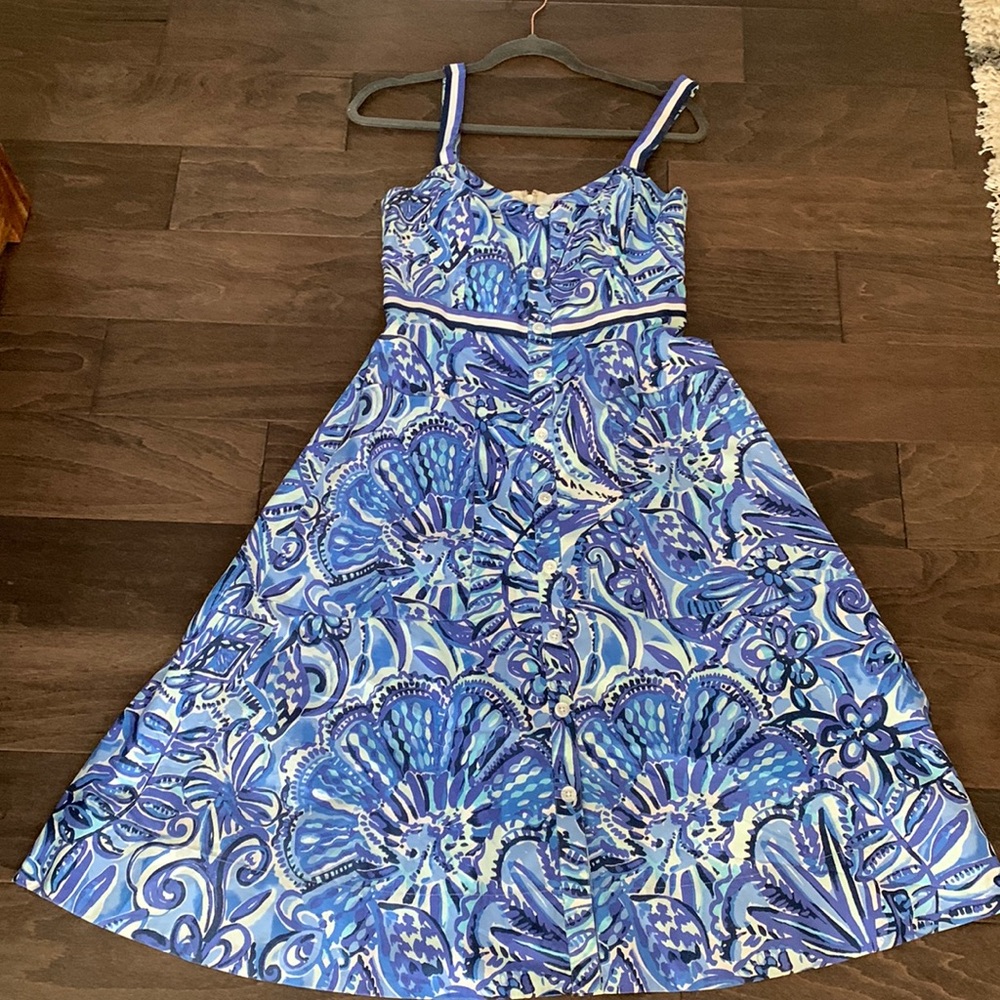 Like new midi length Lilly Dress, size 2. Built in bra cups